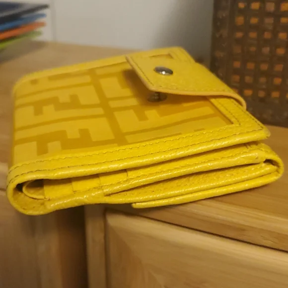 Fendi Monogram Limited Edition Wallet - Picture 7 of 16